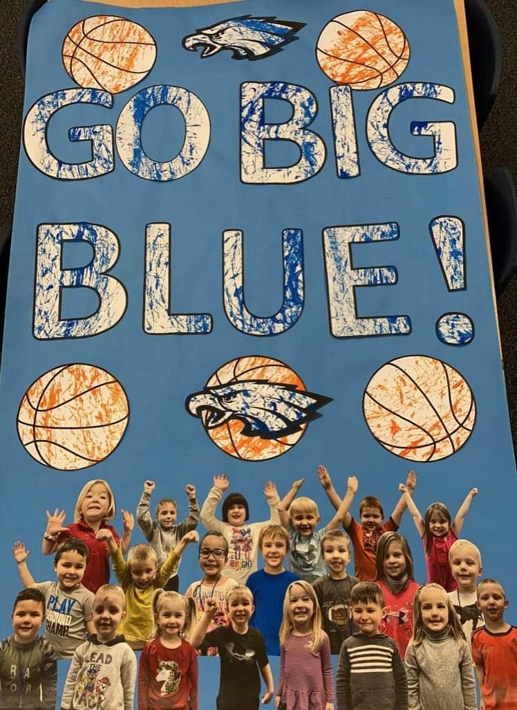 I see some future Eagles cheerleaders in this bunch FOR SURE!!!