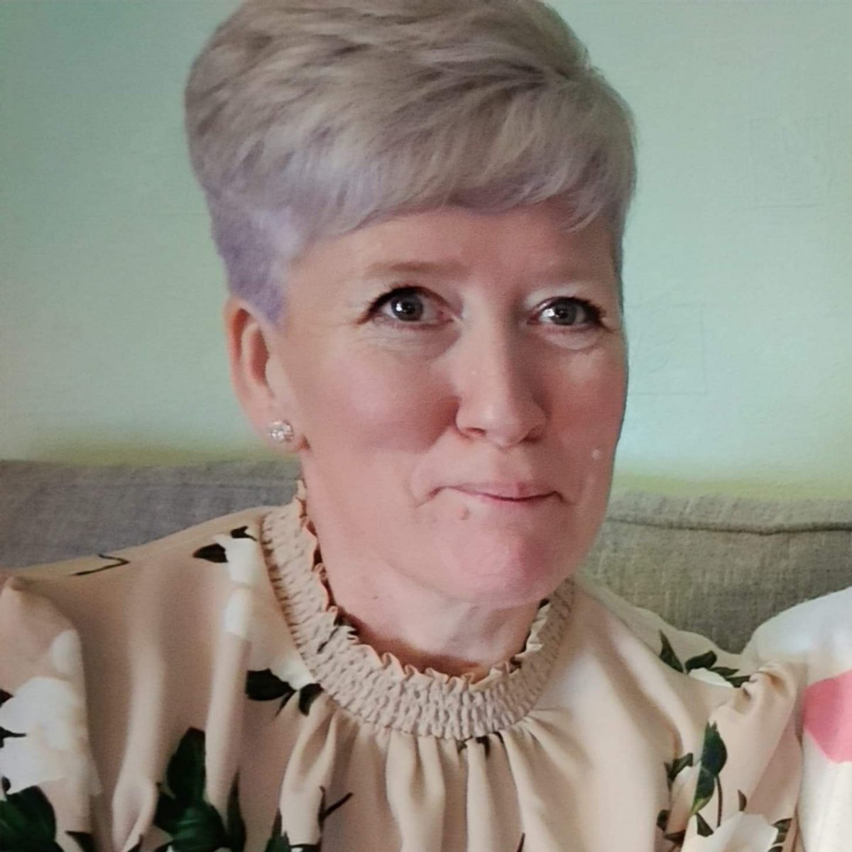 joradley14's tweet image. .@GaryBarlow look who's turning 50 on the 14th...meeeeee. will be celebrating at work, not exactly how i planned my birthday. Would love a HBD message.  Would be awesome