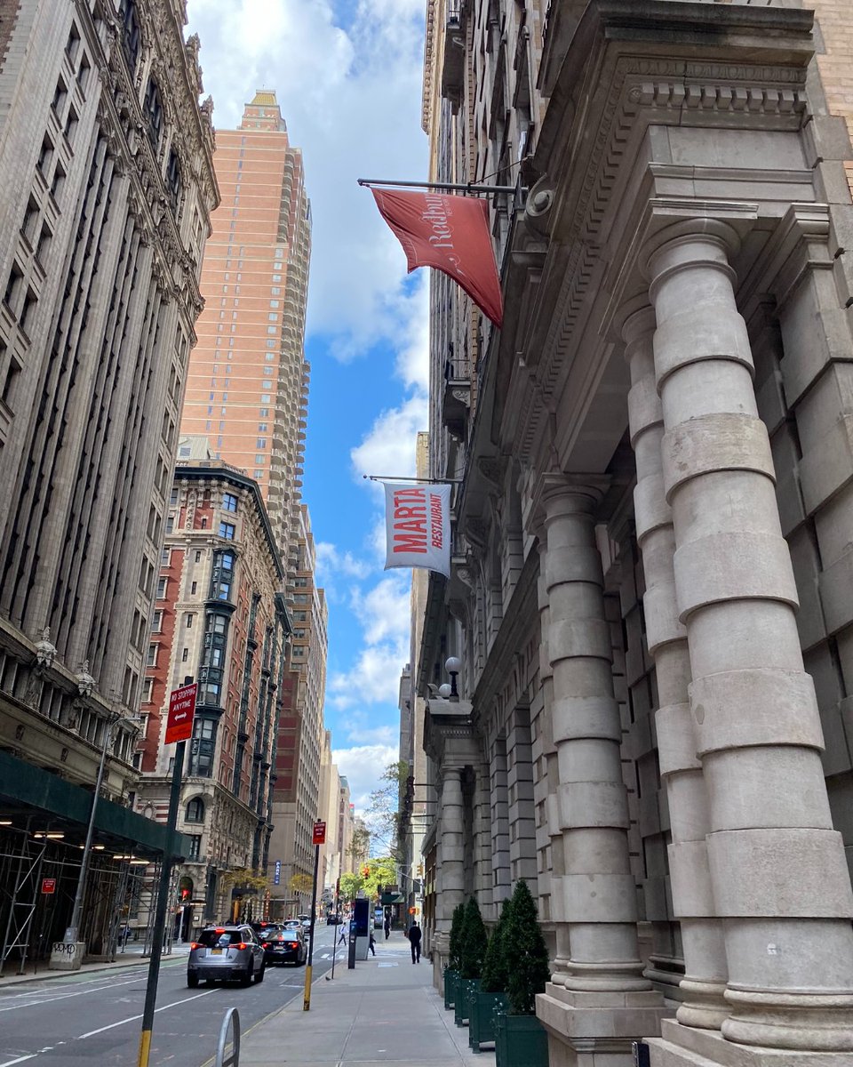 This is the spot! 📍 We're open 7 days a week for lunch and dinner. Click to order for pickup and delivery: martamanhattan.com/pickup-deliver…