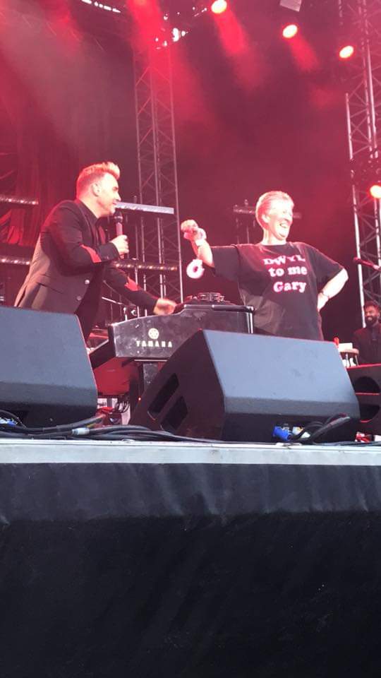 joradley14's tweet image. .@GaryBarlow look who's turning 50 on the 14th...meeeeee. will be celebrating at work, not exactly how i planned my birthday. Would love a HBD message.  Would be awesome