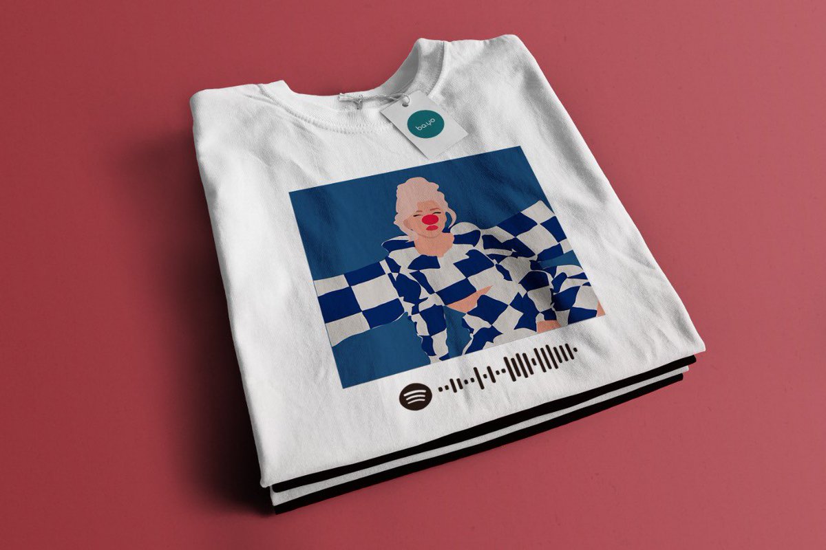 bayostore's tweet photo. Terçou com lançamento de estampa Fine Line novinha!!

Música que veste Smile Fine Line da Katy Perry já disponível no site ✨

Tem alguma sugestão de estampa? Manda aqui nos comentários! Vai que ela aparece nos nossos próximos lançamentos 👀 https://t.co/bgq4Pqt6az