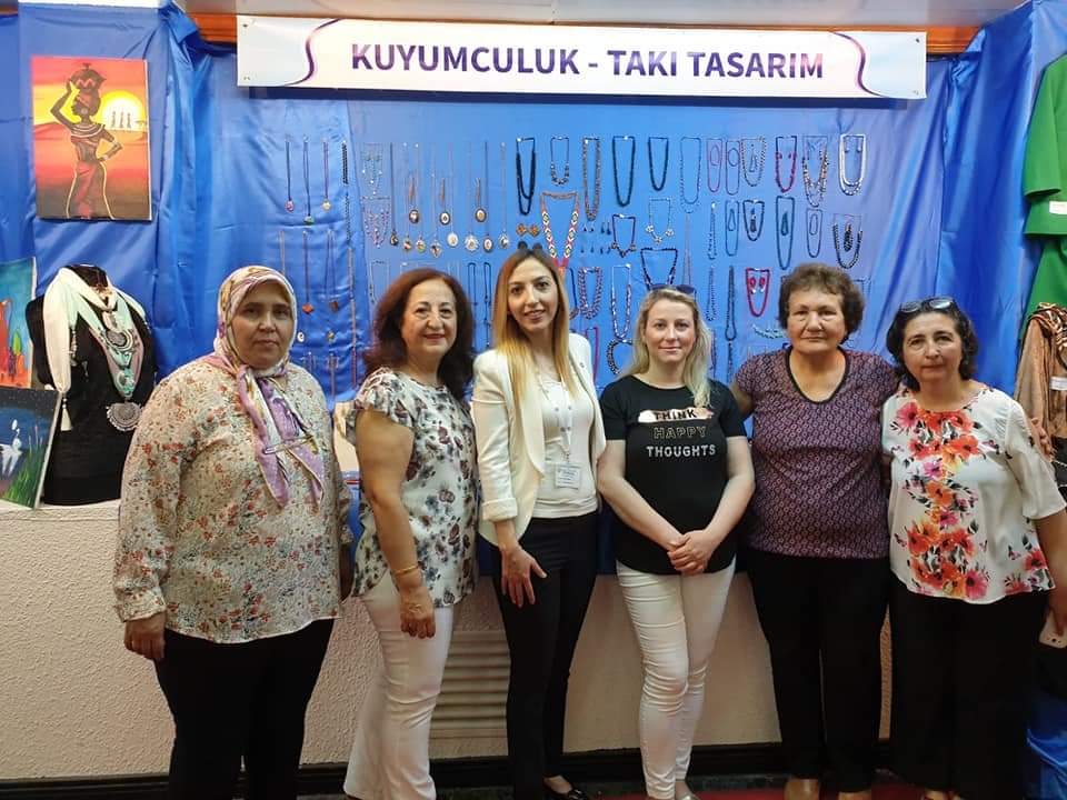EmelELK6's tweet photo. #salihlideeğitim özlenen günler @salihlihem_  @SalihliMEM https://t.co/CiswS6vOHp