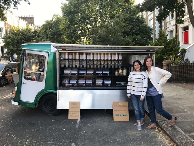 RaybelCharters's tweet photo. We're thrilled to have paired up with the brilliant @fair_well_london today. They deliver organic, #unpackaged food, using an iconic 70's milk float, and are now selling our delicious #sailcargo almonds!
#organicfood #raybelcharters #sustainableliving #londonshopping #buylocal https://t.co/YzJZc9dHnz