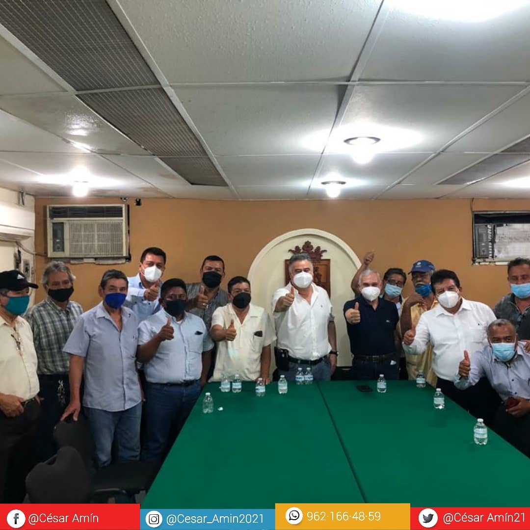 Cesar_Amin21's tweet photo. Excelente Martes a todos.

Tuve el privilegio de reencontrarme con muchos amigos transportistas;  gracias a mi estimado #ManuelCordova en compañía del Lic. #JoséAntonioAguilarBodegas un #HuacaleroDeCorazón “Josean” como le décimos de cariño. https://t.co/aCl46uySOZ