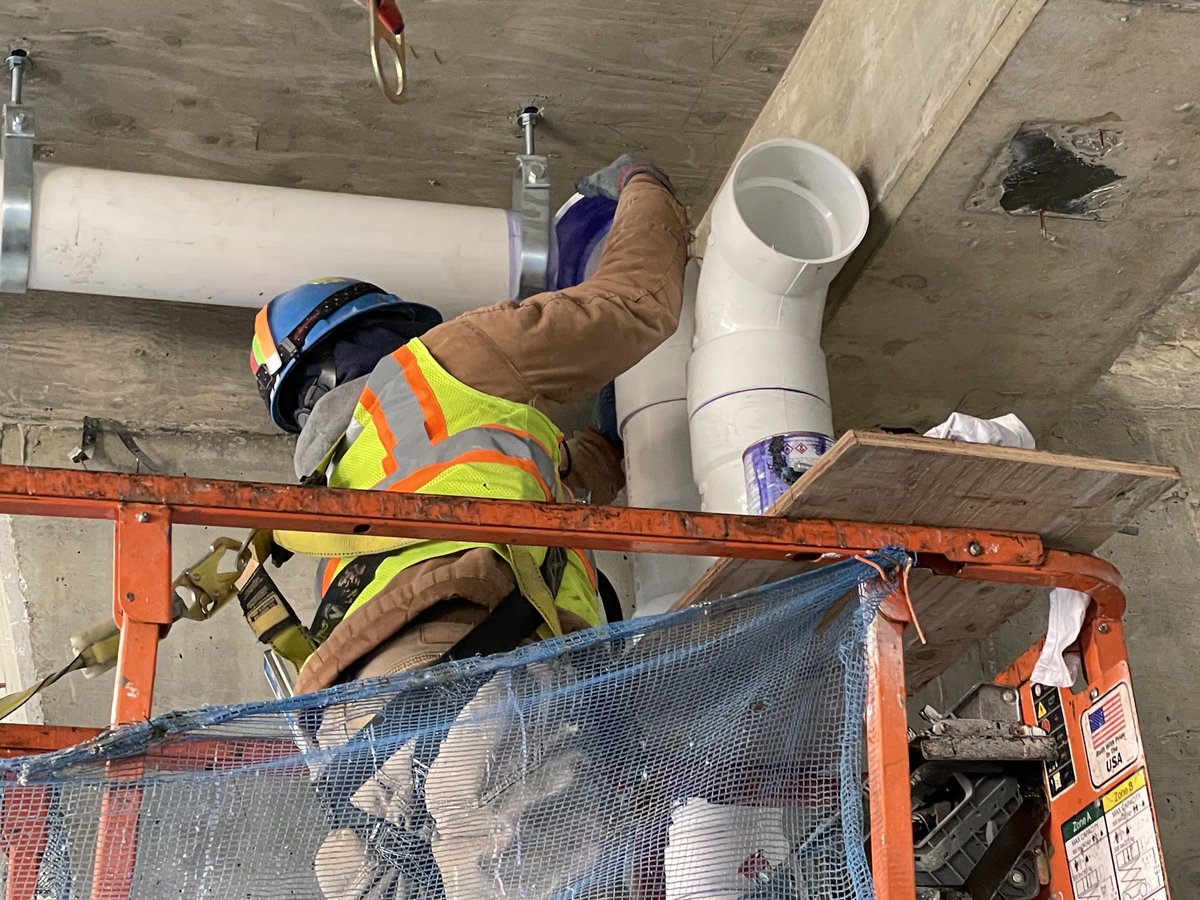 gojcm_official's tweet photo. Hoffman Town Center is moving along rapidly now. The horizontal plumbing collection system is being installed in the retail levels. The #HVAC and #plumbing rough-in is up through Level 8, and the rooftop mechanical rooms are being prepared for upcoming equipment rigs. #gojcm https://t.co/2nDYIkPcqP
