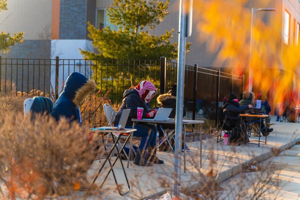 We woke up early to drop off a care package of donuts and coffee for our educators at Edward E. Sadlowski Elementary School in the Southeast Side.Teachers were locked out of their cps accounts and threatened with no pay if they didn't teach in-person. (Picture thread)