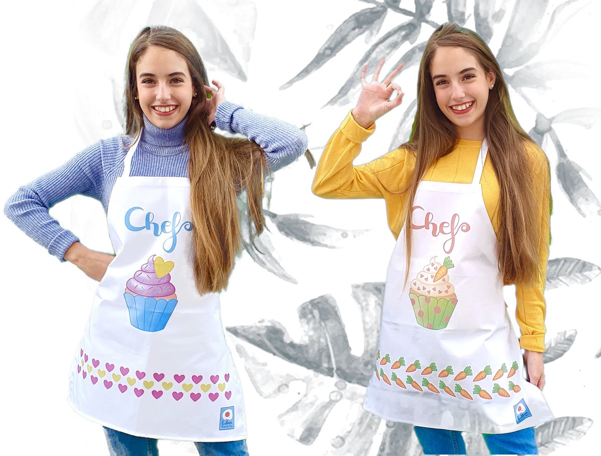 EstherMCJ5's tweet photo. Hola!
Os presento mi colección de delantales!! Diseñados por mí con mis dibujos! Forman parte de mi marca. 
Es un proyecto que llevo mucho tiempo queriendo llevar a cabo con mucha ilusión. Para adquirirlos solamente debéis mandarme un DM a mi cuenta de Instagram @EstherMCJ5. ❤❤ https://t.co/1Ao7MyC9DA