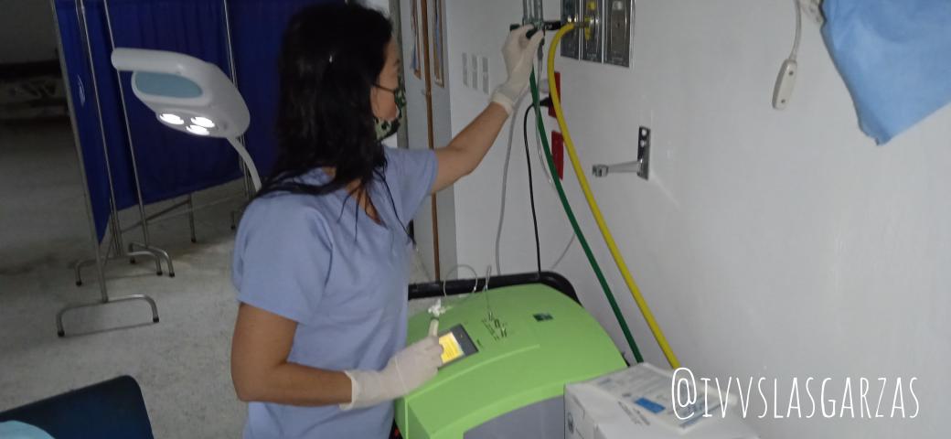 ivsslasgarzas's tweet photo. #12Ene Iniciamos en nuestro Hospital @ivsslasgarzas , terapia menor de ozonoterapia al personal de salud, con la finalidad de complementar los tratamientos contra  #COVID19 durante la pandemia.
@NicolasMaduro 
@MagaGutierrezV 
@ivssoficial https://t.co/Ep71uw7QB5