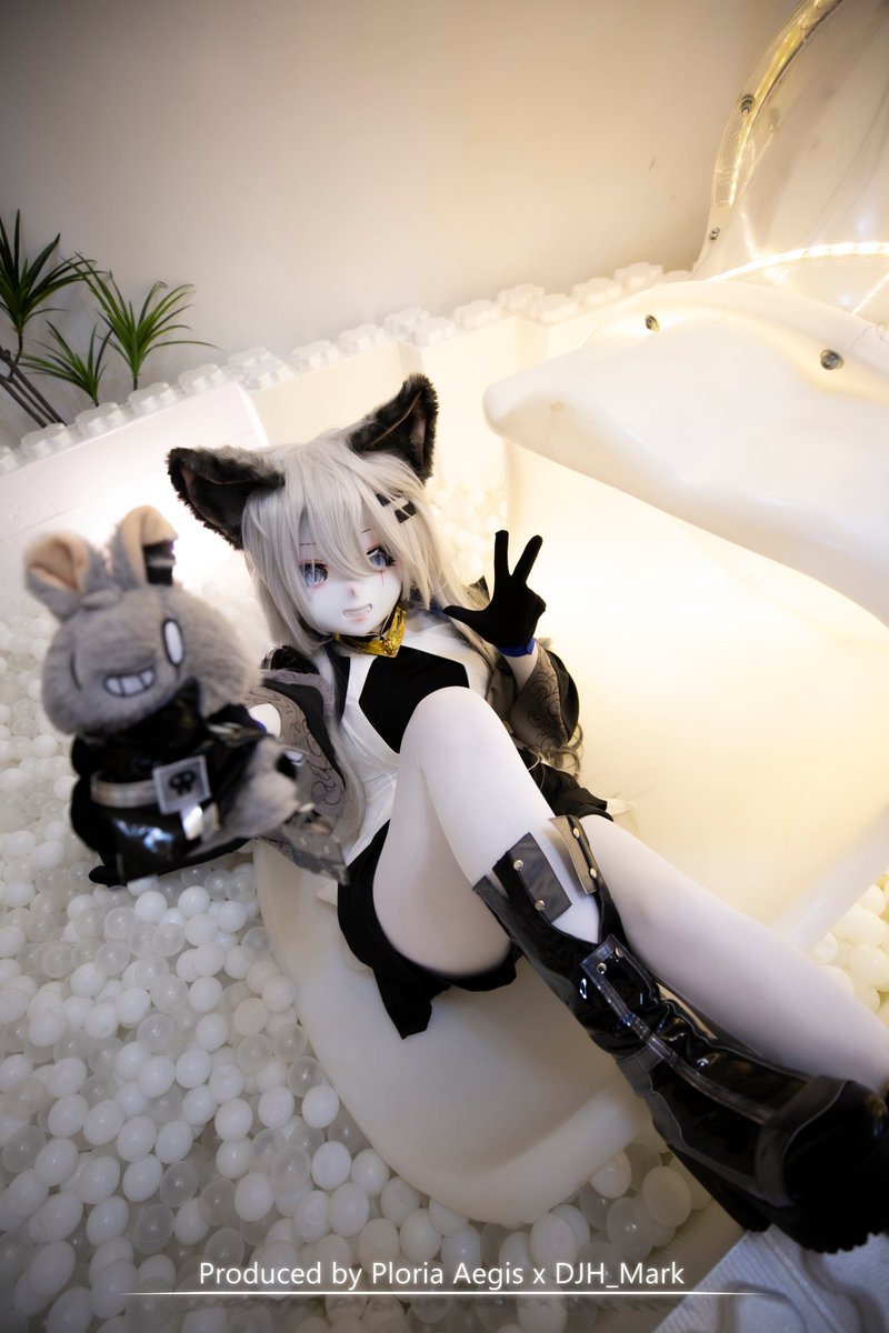 Ohhhh~a bunny of mine？
Looks silly enough！
*Laughter*
拾取物品：朝陇山兔*1
物品效果：痴呆+100
📷<a href="/Mark_Djh/">游江平浪</a>