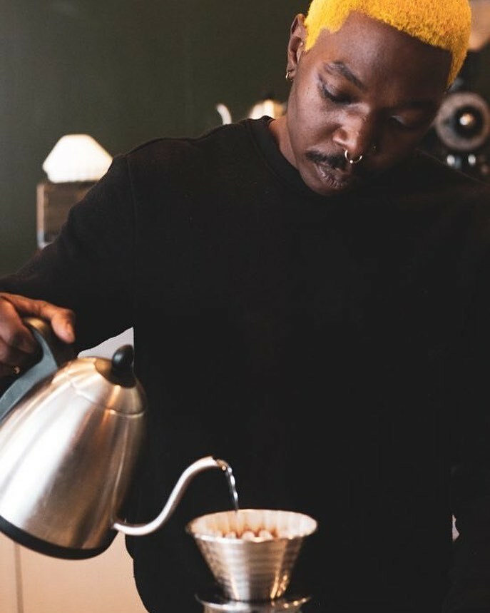 Today at Barista Mag Online, we’re chatting with Phillip White-Jackson, a barista at Houndstooth Coffee in Dallas, Texas, about discovering coffee, racing road bikes, and cats! Before his current position at Houndstooth, he worked at an insurance company… instagr.am/p/CJ8-4FWHez5/