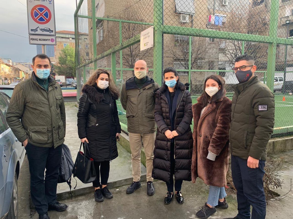 GjonajEtilda's tweet photo. Në të gjitha takimet, organizimet &amp;  komunikimet tona në #Njësinë7 përcjellim interesim për çdo problematikë të komunitetit &amp; qytetarëve të zonës së bashku me familjen e madhe të #Njësisë7, #ShtabiSocialist, #SekretariatiDigital, #FRESSH. Përditë e më shumë #bashkë. Punojmë për🇦🇱 https://t.co/ko4RVqJP4y
