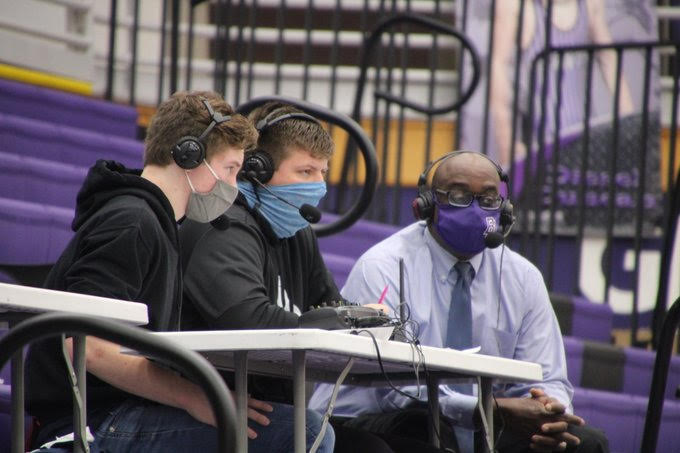 A31CareerCenter's tweet photo. Whether you want to be behind the scenes producing OR on the scene broadcasting, students take their passion for sports to a new level.

Consider enhancing your communication skills w/Radio or TV Broadcasting in the 21-22 school year
https://t.co/wqxmK80Kwl

@WBDGIndy @BDTV_News https://t.co/R4KndBDks7