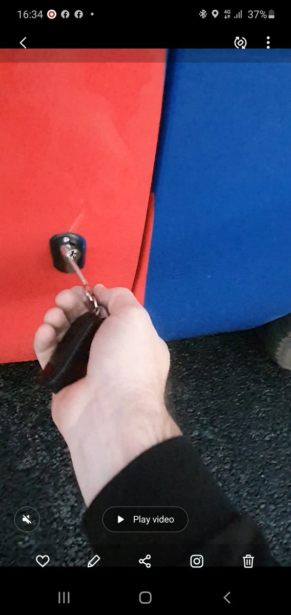 JoeTheLock's tweet photo. First Van I've done. Was a little tricky as customer didn't have keys to the origional locks. Changed both cylinders to keyed alike. #locallocksmith #joethelock #chelmsford #essex https://t.co/MaLkGPuRa9