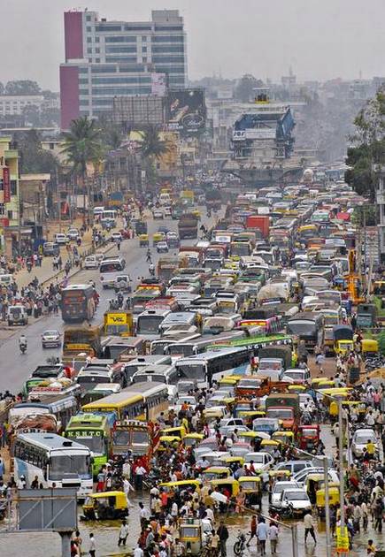 Hiteshsaini7990's tweet photo. Next year you can spot a Tesla in these images of Saki Naka Jn and Silk board #Teslaindia https://t.co/HAdFq66KqE