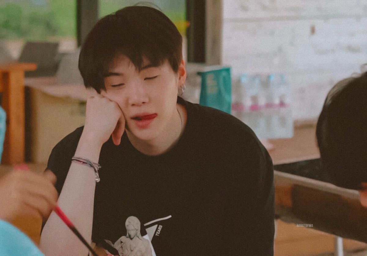 agustdfms's tweet photo. his natural beauty is so endering https://t.co/oiViDAmJqy
