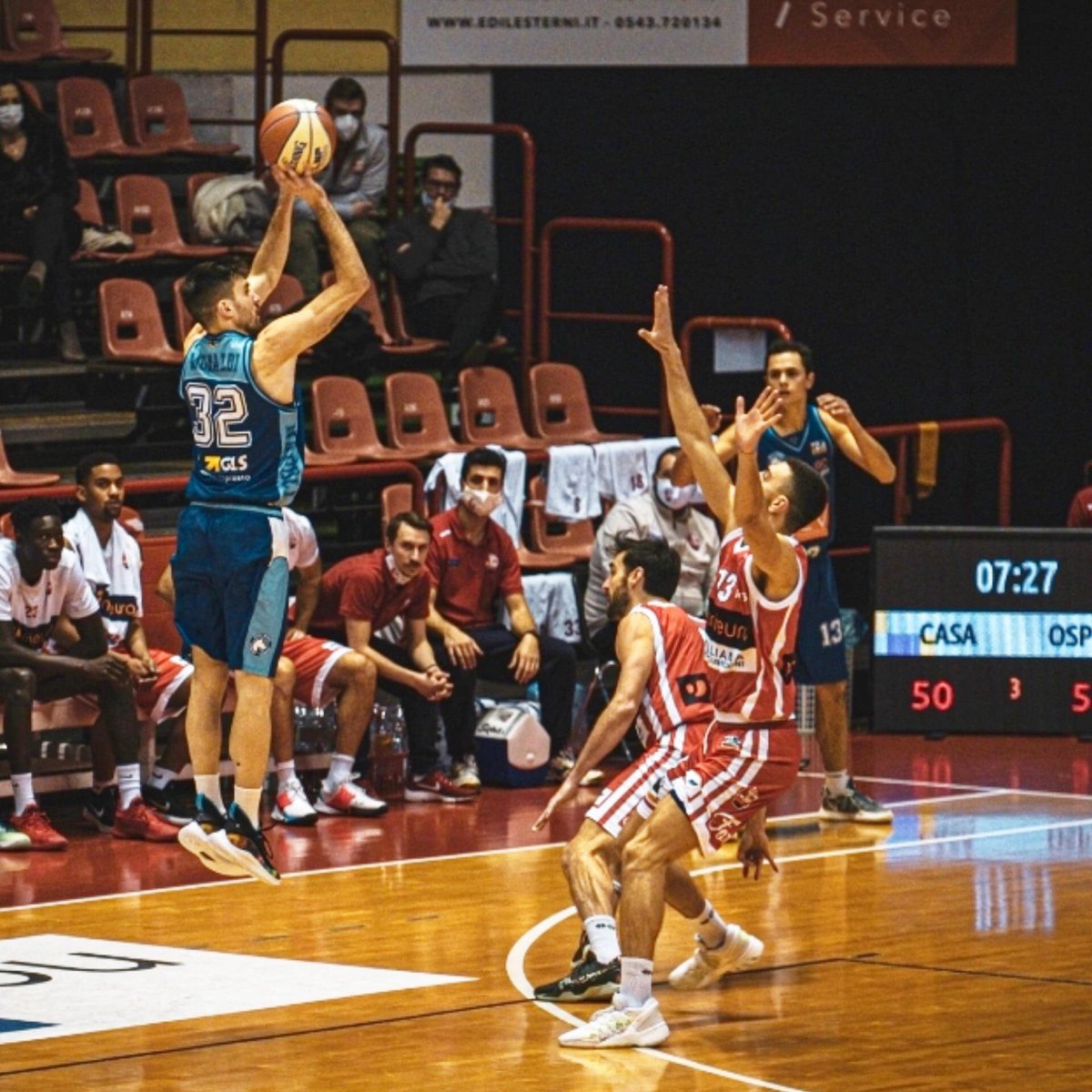 diego_monaldi's tweet photo. "Vola solo chi osa farlo..."
(Luis Sepùlveda)

Con le mie nuove Curry Flow 8, totalmente prive di gomma, leggerissime e incredibilmente aderenti è tutto più semplice!!! 
😉👌🏀✈️

@UnderArmour @UAbasketball 
#DM32 #curryflow8 #adv https://t.co/wEhoqwm864