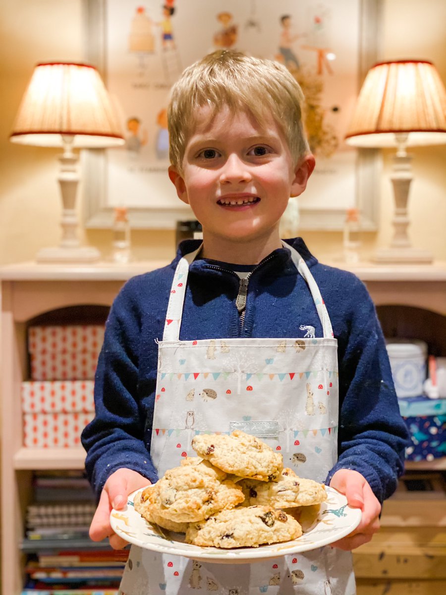 FarleighSchool's tweet photo. Ready, steady, bake! Our Year 1 children were tasked with making rock cakes for their afternoon activity yesterday, and they did a brilliant job. Lots of fun to make and we hear that they taste delicious. Well done Year 1 #farleighfamily #farleighathome #activeafternoons https://t.co/8jY8i99Z2D