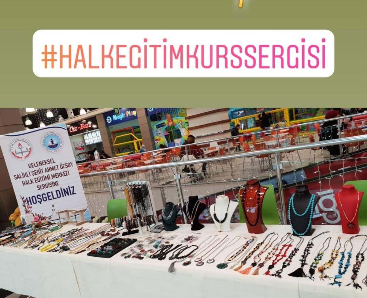 EmelELK6's tweet photo. #salihlideeğitim özlenen günler @salihlihem_  @SalihliMEM https://t.co/K9OPAuO9Mr