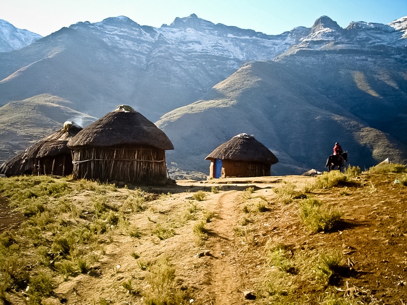 Experience the beautiful trails and hikes in Lesotho! <a href="/afroventures_sa/">Afroventures</a> has been exploring these mountainous areas a few years ago while doing recon for some new tours.
#HikingLesotho #TrailsLesotho #DiscoverAfrica