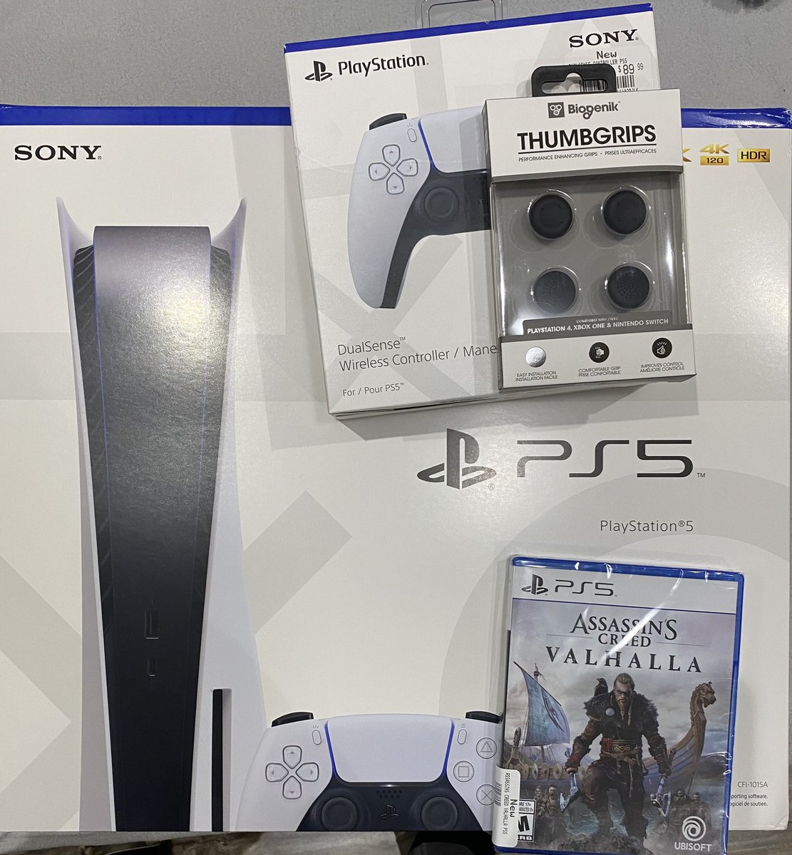 Scored this beauty 15 min ago, from EbGames Trinity, Brampton. <a href="/Lbabinz/">Lbabinz 🇨🇦</a> <a href="/PS5stockCanada/">PS5 Restocks Canada</a>