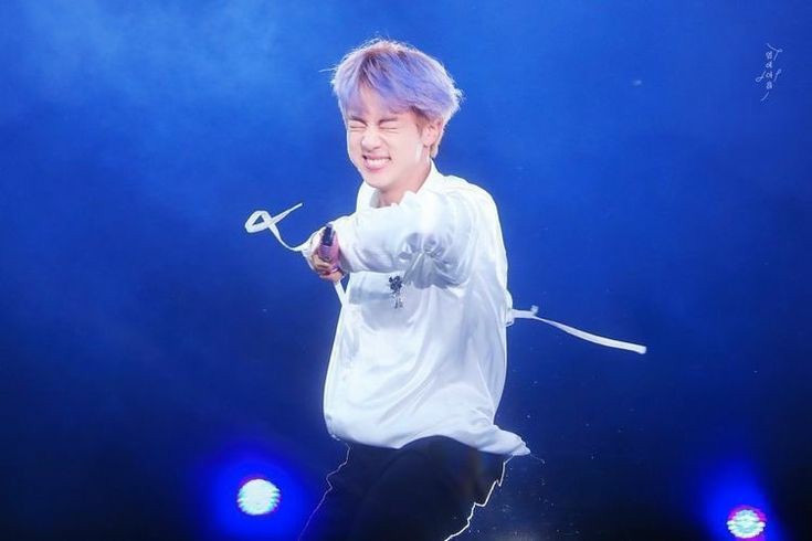 JinJaaan's tweet photo. Armys will forever love you to the moon and back💜

It's 8 years with our Moon Kim Seokjin! 💜
#8YearsWithMoon 
#8YearsWithJin https://t.co/My9lDhqCKd