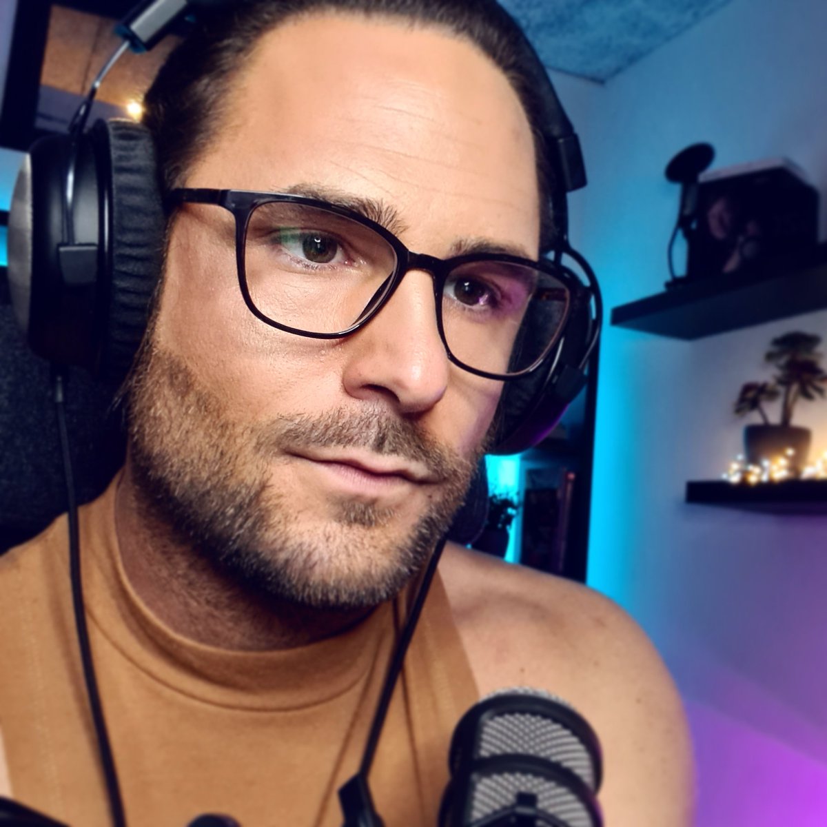 MuteOnAir's tweet photo. @Streamboosts https://t.co/ipLDnZLr4X
Call of Duty Content Streamer aus Deutschland #twitch #twitchde https://t.co/x86BRRC4g4