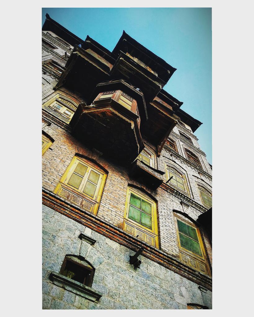 aarifbhat21's tweet photo. Old places have soul. https://t.co/eWCXTPvZ5B