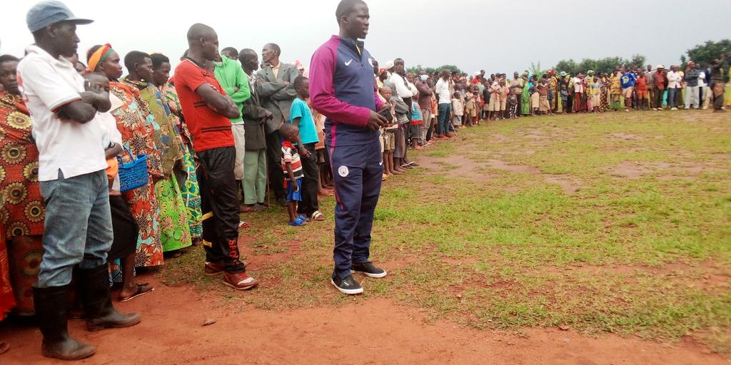 NgoziProvinc's tweet photo. #Buramatari @NgoziProvince @BaranyikwaEpip1 araremesha abenegihugu bomuri komine #Tangara kutagirubwoba kubera #Covid19 bakurikize impanuro bahabwa na @mspls_bdi kandiko Reta #Mvyeyi yamaze kubifata nkankama mukurondera ibikoresho vyabigenewe mukuyipima n'imiti yo kuyivura. https://t.co/MEnSau8aQb