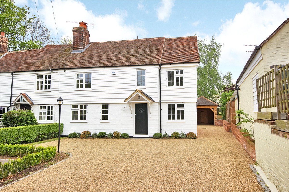 JSCranbrook's tweet image. 3 Orchard Farm Cottage is a delightful period #cottage in #ChartSutton @onthemarket providing bright and airy #family accommodation with a rural outlook to the rear and set on a quiet no through road * NO ONWARD CHAIN * ow.ly/Zi5P50D6qfl