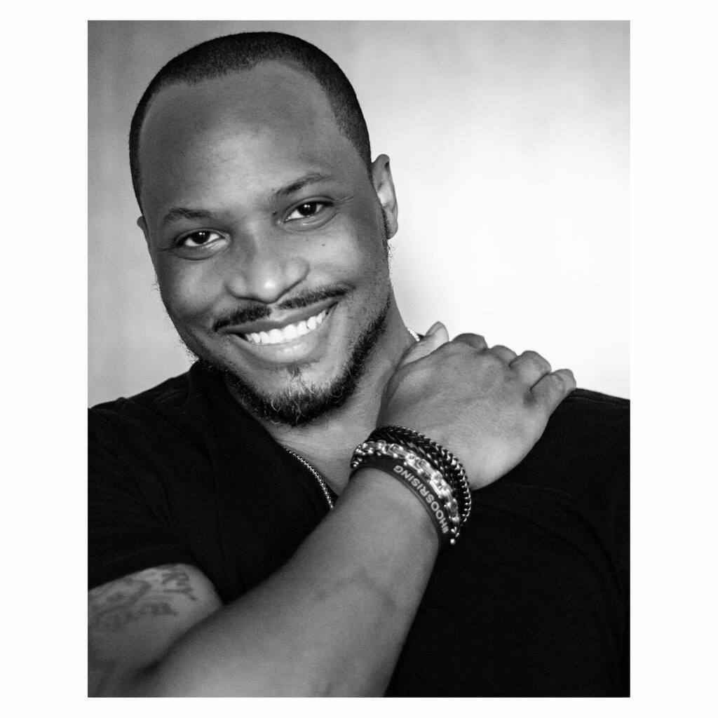 rybest's tweet photo. Keep smiling because life is a beautiful thing and there’s so much to smile about
.
.
.
.
.
.
.
.
#ryanarnell #fashionphotographer #editorialphotography #influencer #blogger #influencerstyle #blackandwhite #newyorkcity #nyc #bloggerstyle #notablogger #menstyle https://t.co/DnLIyykwX3