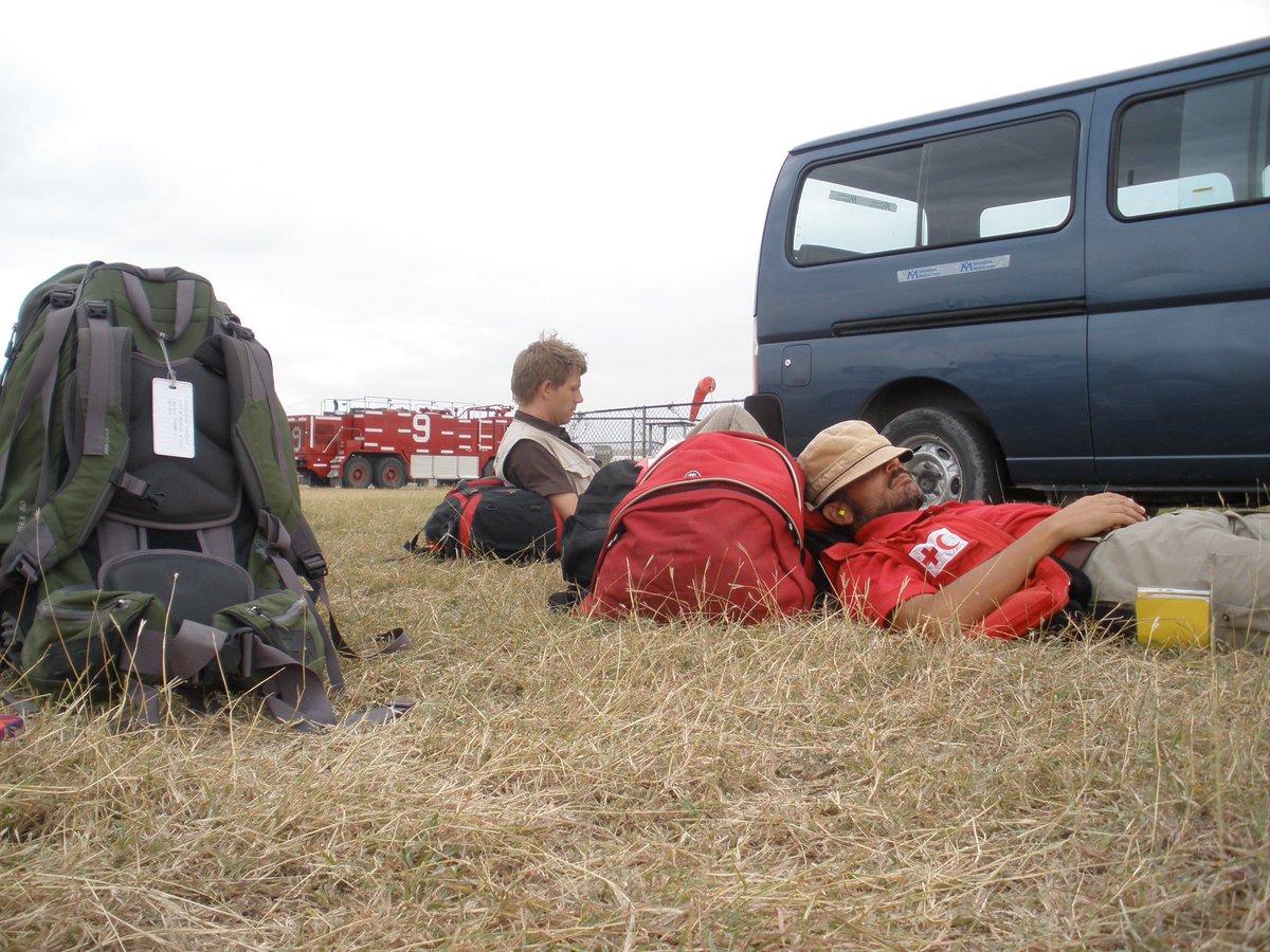elsharkawi's tweet image. First of many earthquake Unforgettable nights planning for the field hospital with @borgebrende @docbrys &amp;amp; Tørris Jæger @ifrc   @rodekorsnorge  @redcrosscanada   A salute to the great work by many Haitian medical &amp;amp; nursing colleagues who continue to do their best. Courage.