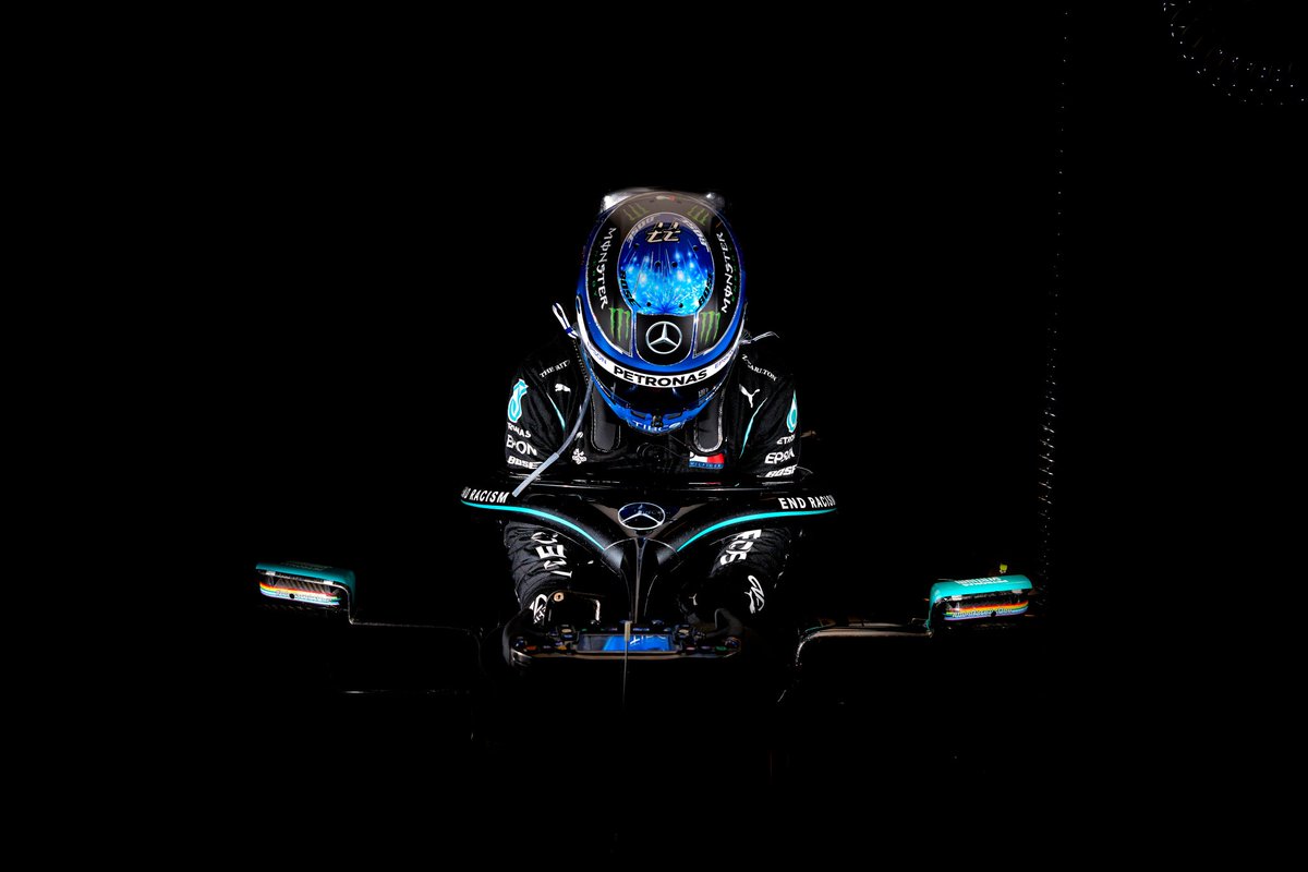 Valtteri Bottas helmets designed by Tiffany. 