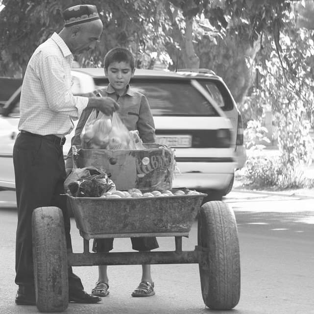 AGhurbati's tweet photo. According to a study by the Agency on #Statistics under the President of the Republic of #Tajikistan and the @ilo (2012), the share of #working_children aged 5 to 17 in Tajikistan is 46 percent.
Photo: @AGurbati #ОзмуниАксҳоTJ https://t.co/S68nLDNdfL