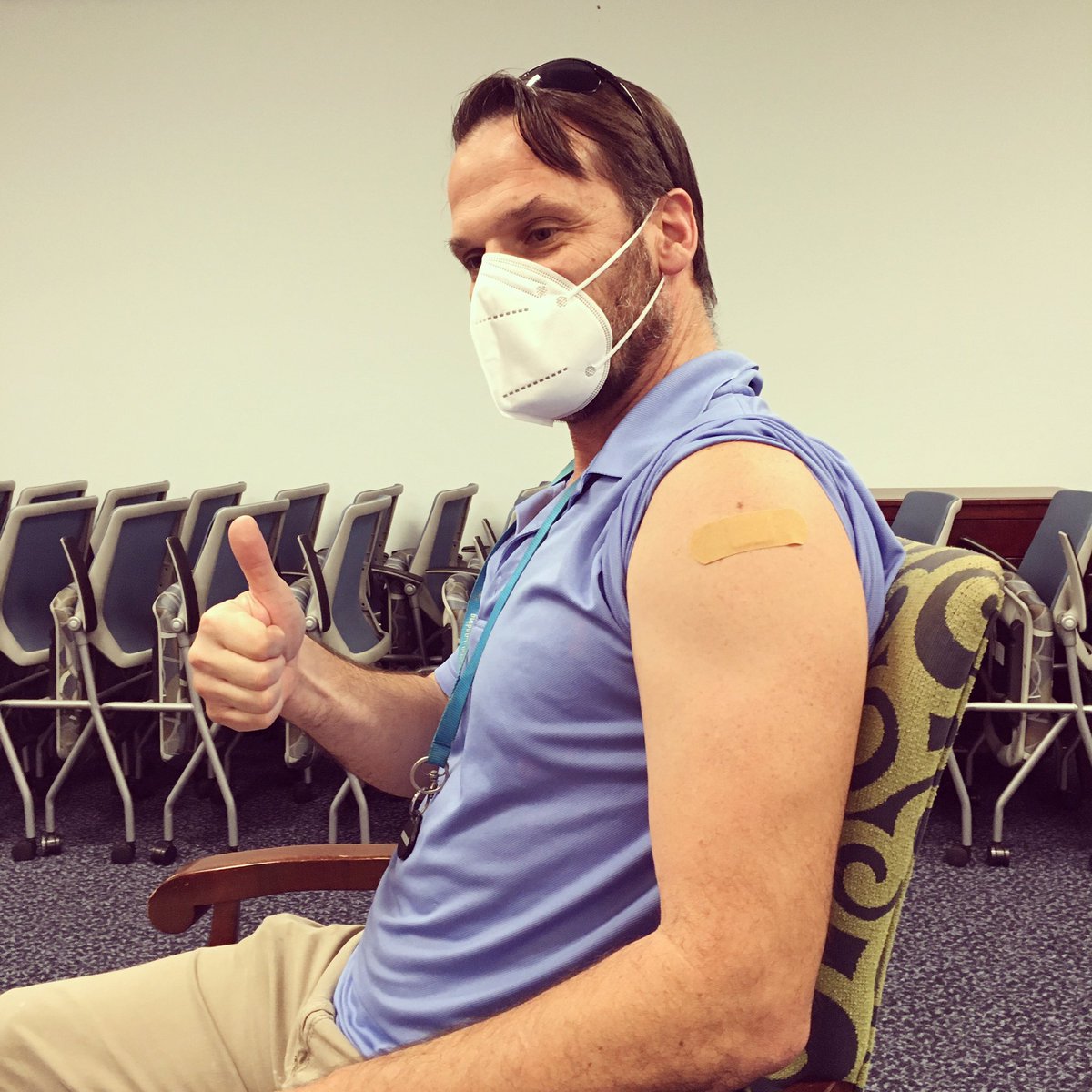 Drumdums's tweet photo. That might be the easiest shot I’ve ever taken. Seriously. Didn’t feel a thing.#covidvacccine #covid #letsbeatthistogether https://t.co/6zthI8DDGl