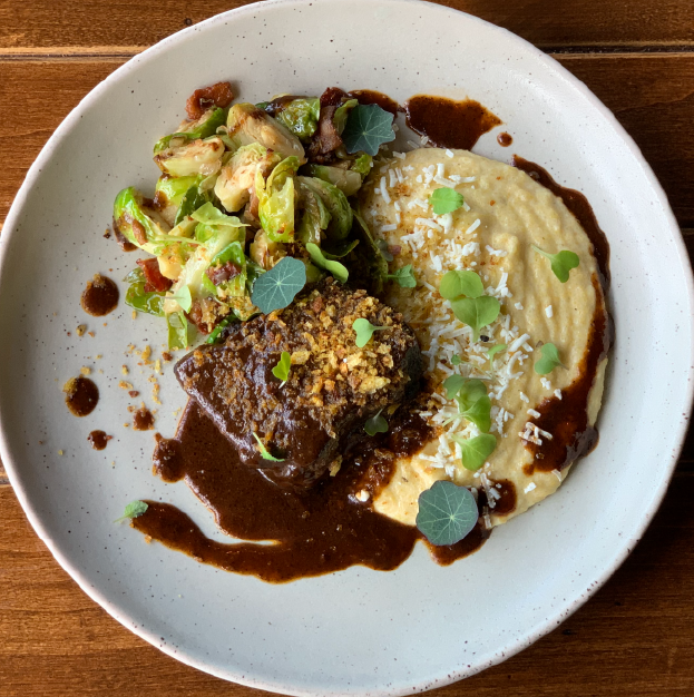 Asado's specials this week include a return to the ever-popular Braised Short Rib.  Includes tomato braised and chipotle glazed short ribs, creamy poblano polenta, grilled seasonal vegetables and lime crema.  Also NEW this week, enjoy Ernesto's Poblano Pasta Alfredo!