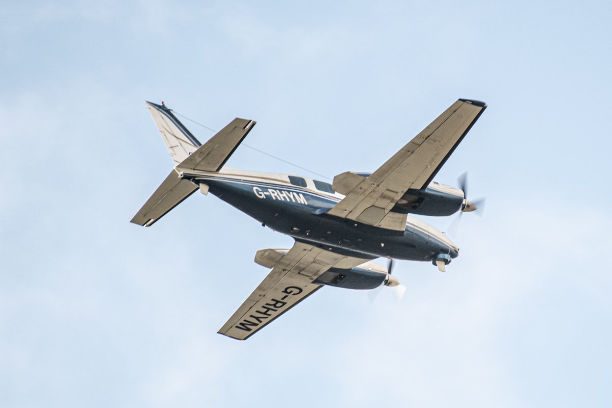 asangeek's tweet photo. Hey @2Excel_Aviation , thanks for the entertaining laps over Bedfordshire this afternoon, was lovely to hear over the house :) https://t.co/i8XFHAvSLC