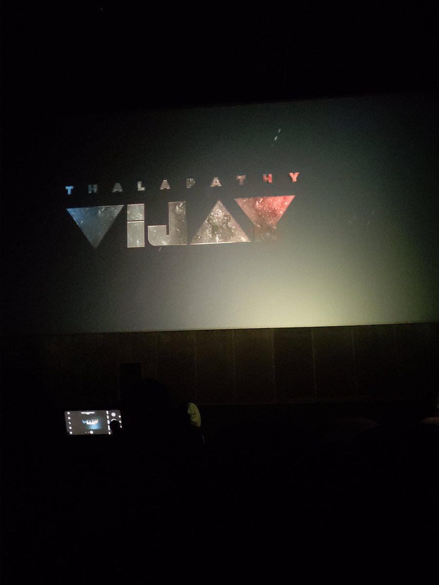 DominatorMSD's tweet photo. Show Started 😎😎
#MasterFDFS #Master #MasterPongall https://t.co/XGXAaP8v8i