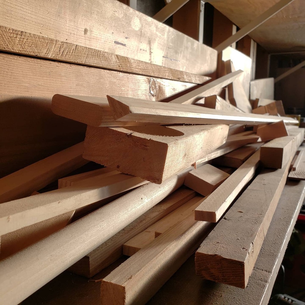 theeverymaker's tweet image. Trying to clean the garage so I have space to actually do something with all this scrap.  New projects are coming soon as well as plans for old projects.  Check out theeverymaker.com

#theeverymaker #tem #albuquerque #wood #abqwood #abqwoodworking instagr.am/p/CJ9EsKahIvv/