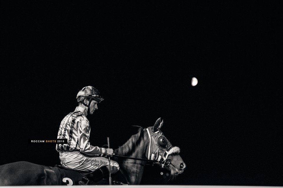 From a moonlit evening in October 2018.