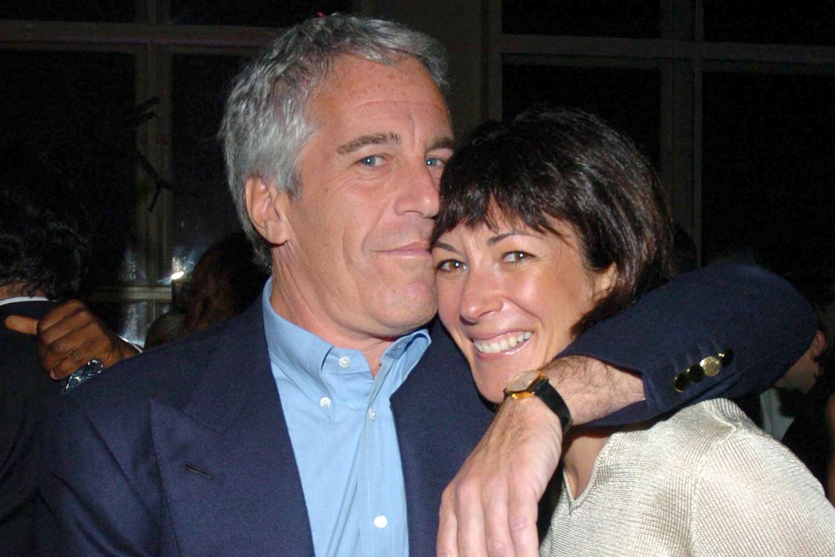 GraniteDiscove1's tweet photo. Newly unsealed court documents have reportedly revealed that cellphone data led federal authorities to Ghislaine Maxwell’s secret New England hideout. 
https://t.co/6Q2PFuFUXM @GraniteDiscove1 #cellulardata #cellularforensics #celltracking #cellphoneanalysis #granitediscovery https://t.co/ZvV6RlfBKP