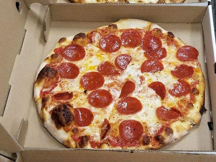 Wonder_Bar's tweet photo. What's your favorite slice of Wonder Bar pizza? 🤔🍕
.
Dine-In Open
Wednesday-Thursday from 12 p.m. to 7 p.m and Friday-Saturday 12pm-8pm
.
Call: 508-752-9909
.
.
#Worcester #MA #WorcesterEats #MAEats #Yum #Cheese https://t.co/JVpbsoSFdr