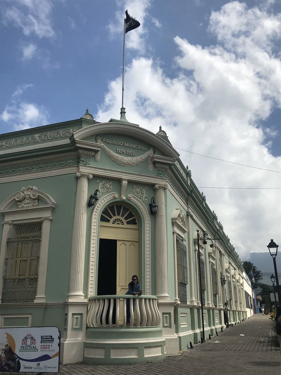 karlabmoncada's tweet photo. Una joya turística y cultural en el Centro de Santa Tecla: el Palacio Tecleño de la Cultura y las Artes.

Más de 100 años de historia muy bien conservados que permiten a locales y extranjeros apreciar de nuestro arte y cultura.

#TurismoEsMásCultura
#ElTurismoNosHaceGrandes https://t.co/ODNaZR79op