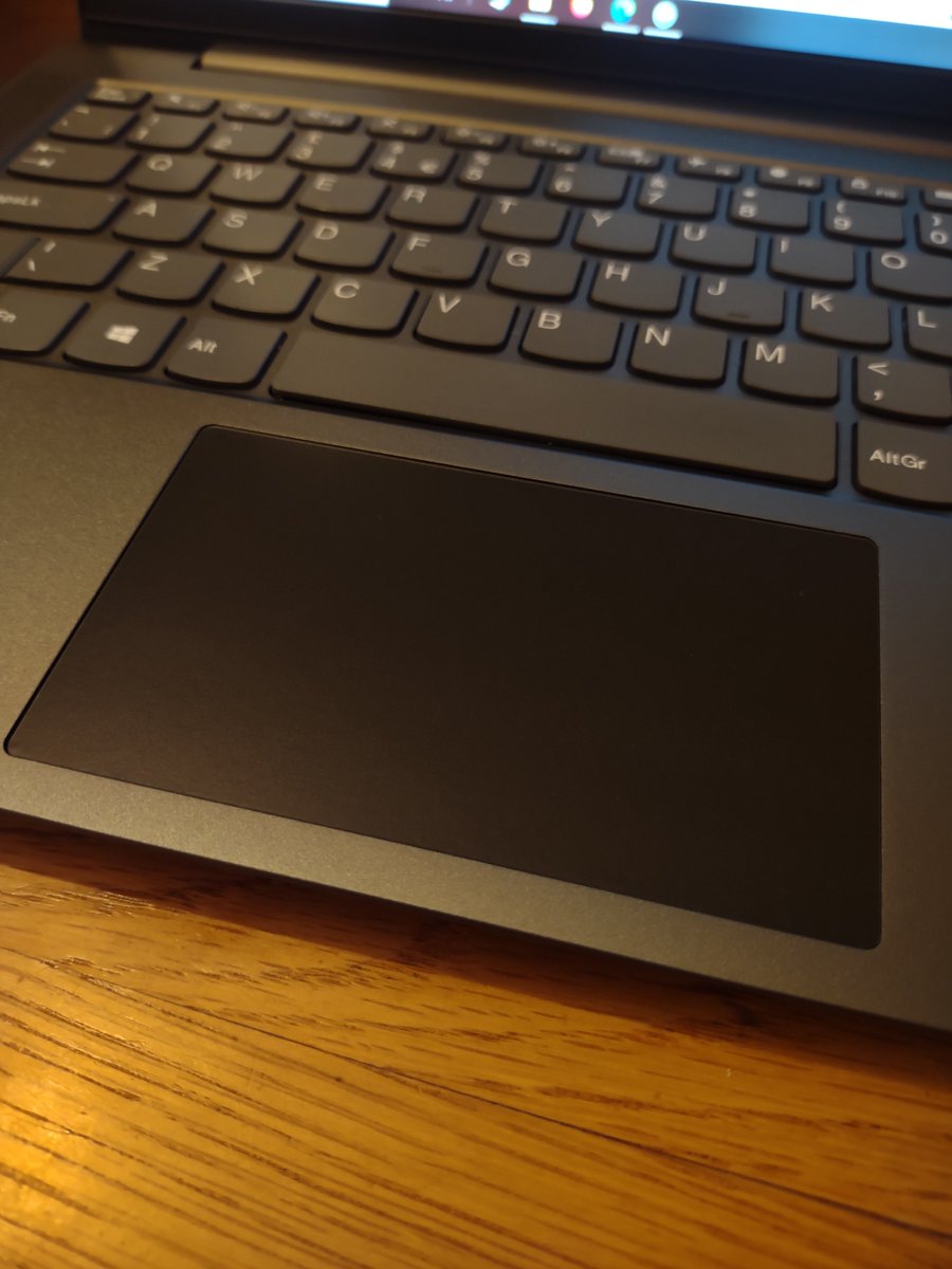 APRockerfella's tweet image. Excellent service by @keyshortshq. despite my original order being lost in the mail, Brexit and the pandemic, they still got my order to me. Looks great too! #keyshorts