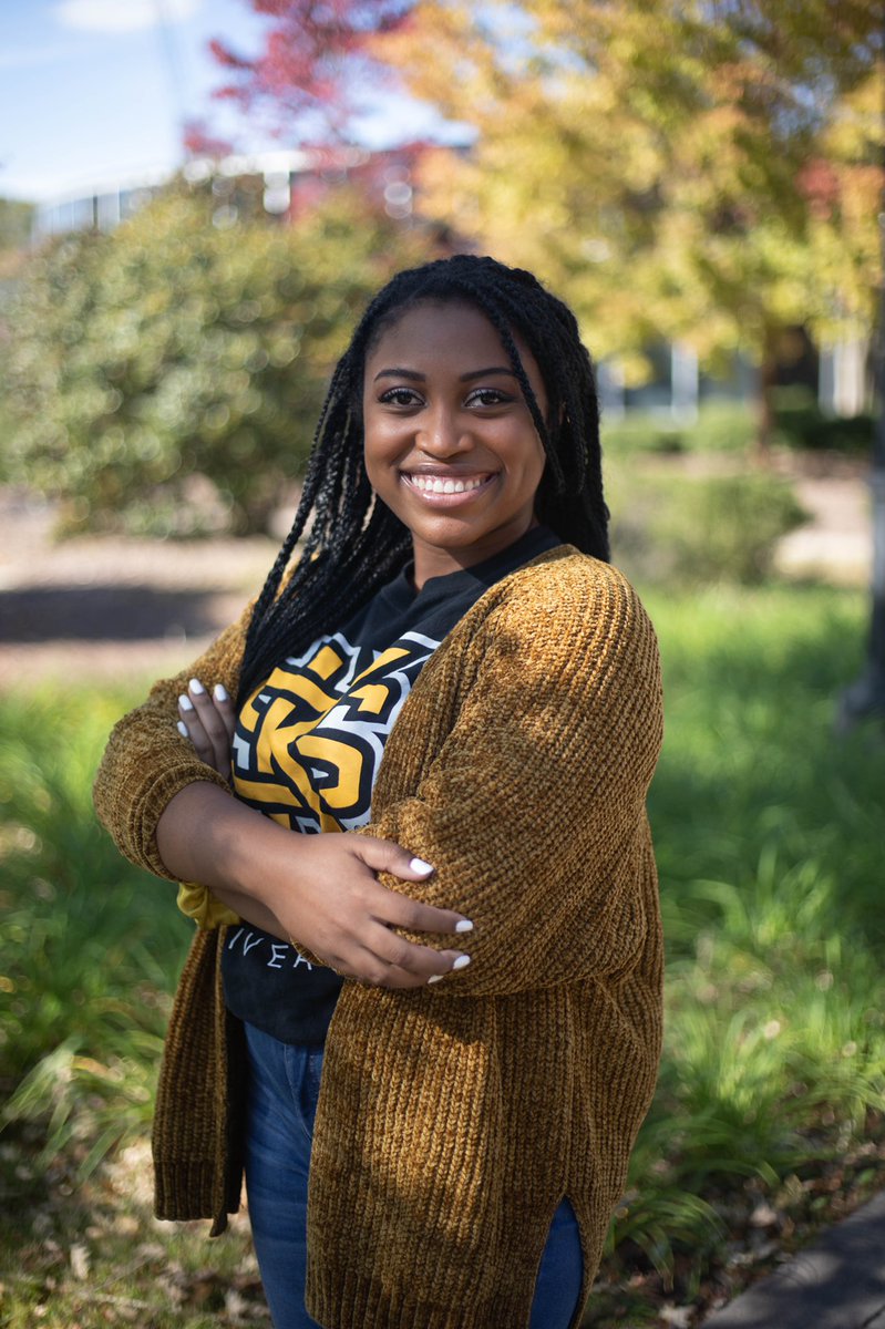 KennesawAdmit's tweet photo. Campus tours are back! Each Tuesday, we will introduce you to a member of our tour team. Meet Bree! She is a Biology major and tour guide on the Kennesaw campus. Fun fact about Bree: "Iβve played violin for 14 years." π» Link in bio to sign up for a tour today! #tourguidetuesday https://t.co/QWRFKcwyiw