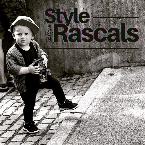 StyleRascals's tweet photo. 🥰🥰 The Massive Animal Lover Investigating Copenhagen Zoo!!! 🥰🥰

Link to IG Post: https://t.co/D8D9dXHk6Q

Follow @StyleRascals on Instagram

 #elitetroublemaker #elitetroublemakers #winteroutfits #winterstyle #kidswear #kidssteetwear #streetstyle #drengemode #børnetøj https://t.co/dexFu62elg