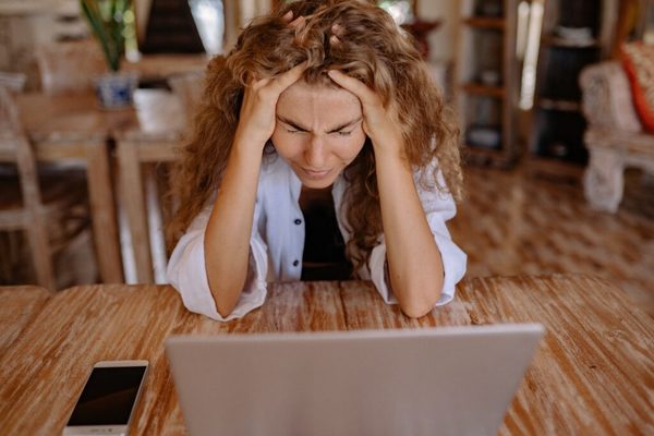 Qivaro's tweet photo. How to Support Your Remote Teams’ Mental Health in 2021 and Beyond https://t.co/IutsdRfywN https://t.co/rF2rjG5sk4