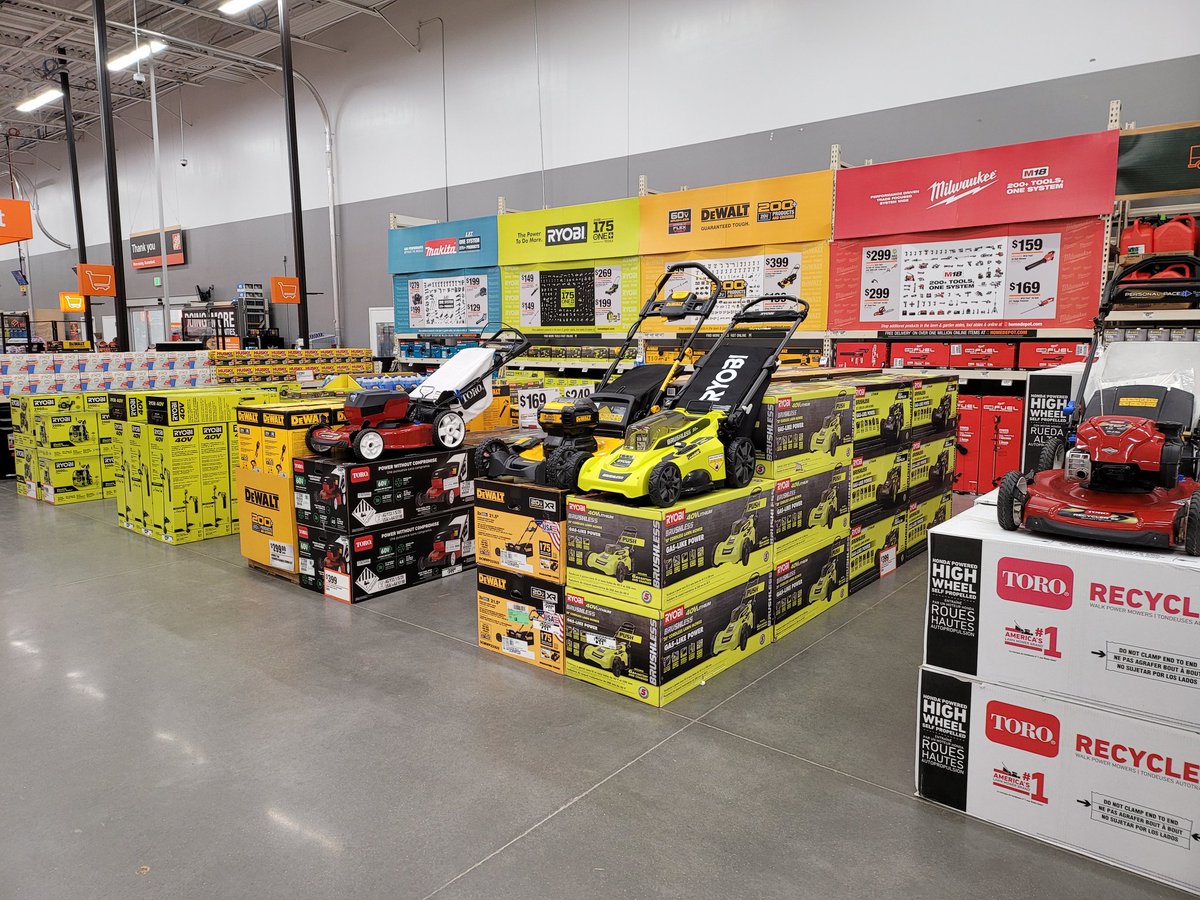 The team loaded us up!!!!!! #SpringPower @ShayneHall347 <a href="/ChrisDurand_HD/">Chris Durand</a> <a href="/Tara_HD0347/">Tara</a> <a href="/RLassair/">Ronique Lassair</a> <a href="/SaphireTHD/">Saphire Simon</a>