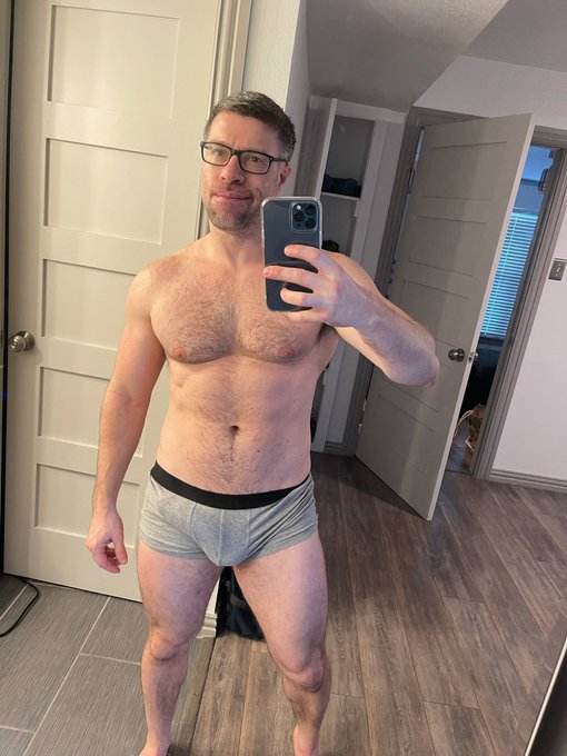 Watch DJ Tristan Jaxx 🎮's leaked NSFW photo on TwXstars