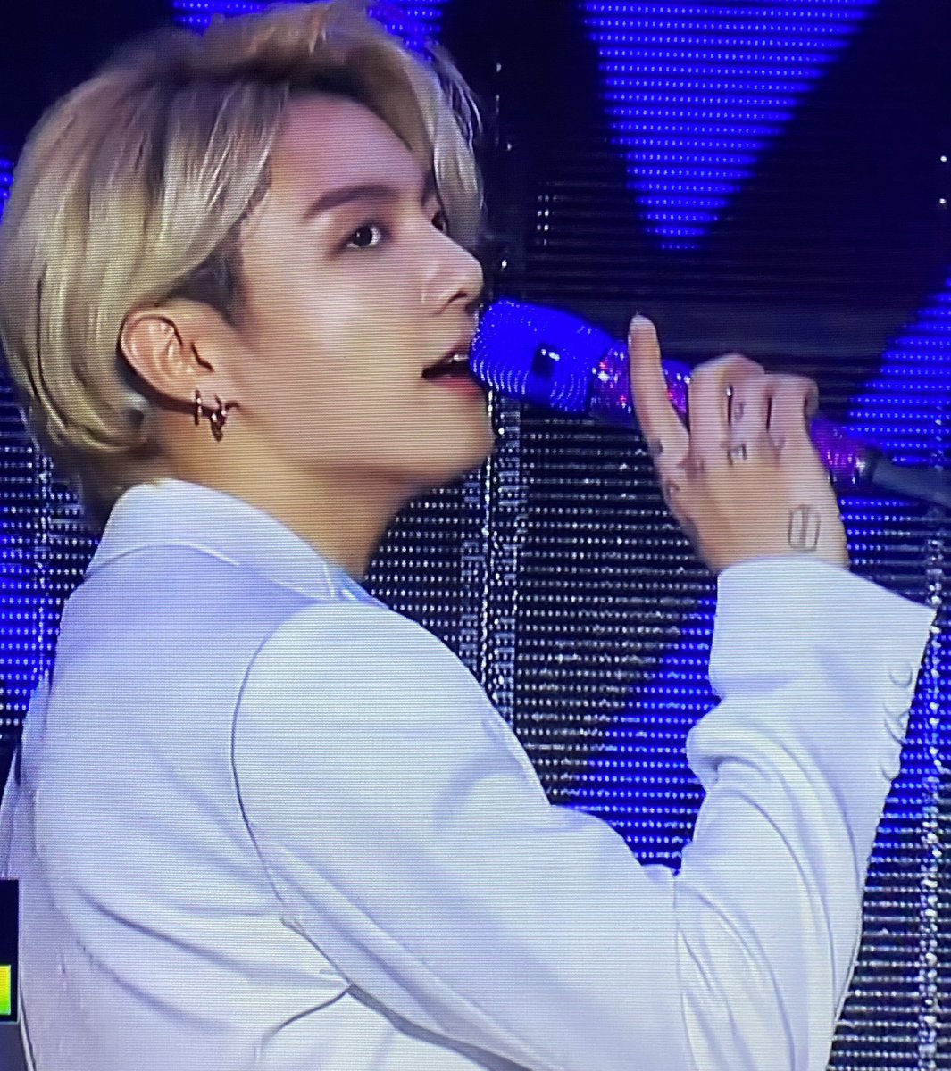 Jungkook – Fuleky Pallas Tokaji Late Harvest, Dessert Wine – super rare and golden just like our one of a kind maknae and great to sip right before bed, so do with that info + JK what you will 