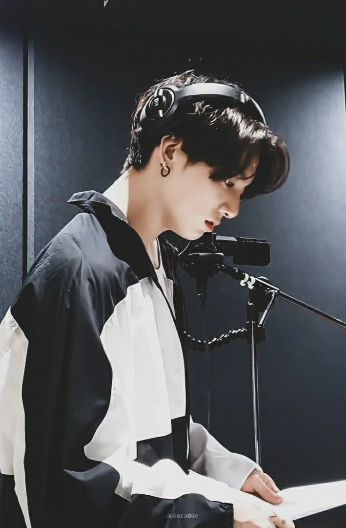 Jungkook's professionalism in three parts         ~ a much needed thread 